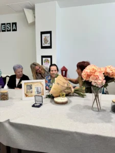 alcaldesa con los residentes